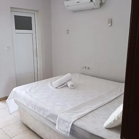 Duygu Karatas (Adana)