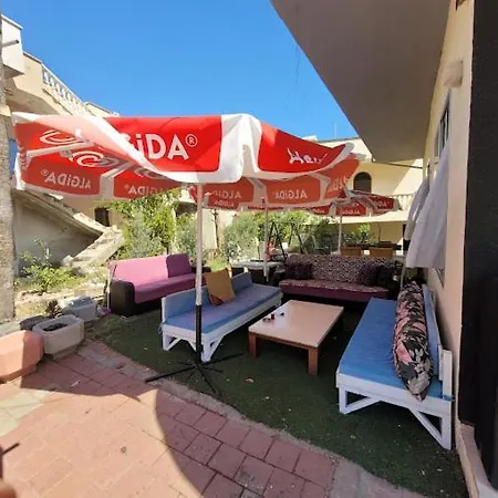 Duygu Karatas (Adana)